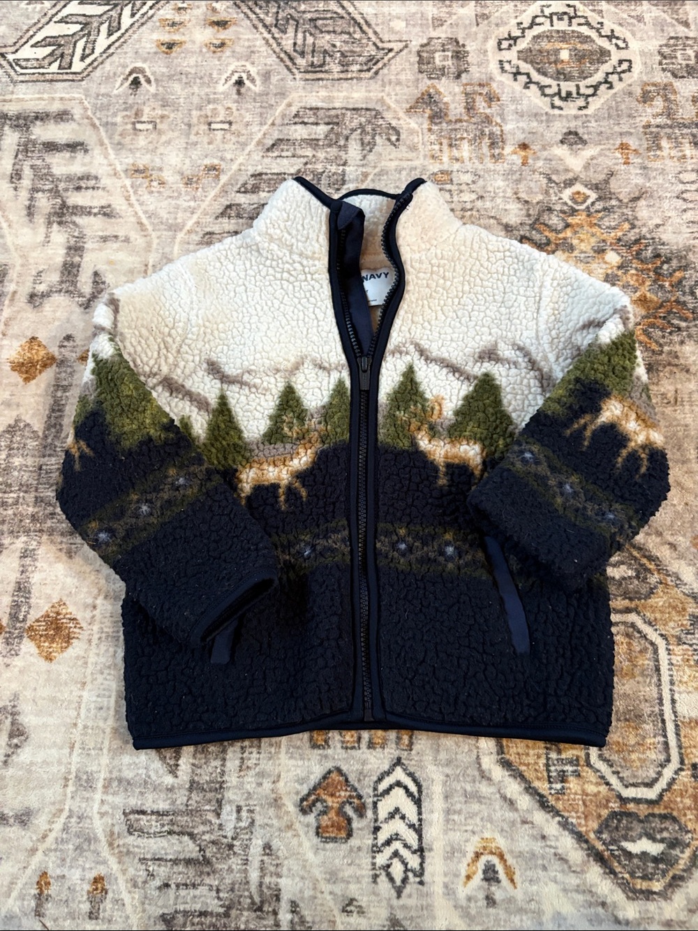 Old Navy Kids Sherpa Jacket in Navy, White & Green Forest Print
